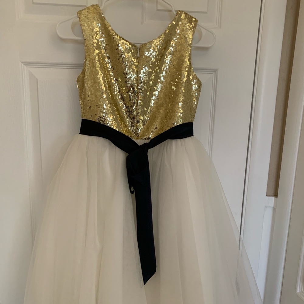Girls flower girl dress (size12)